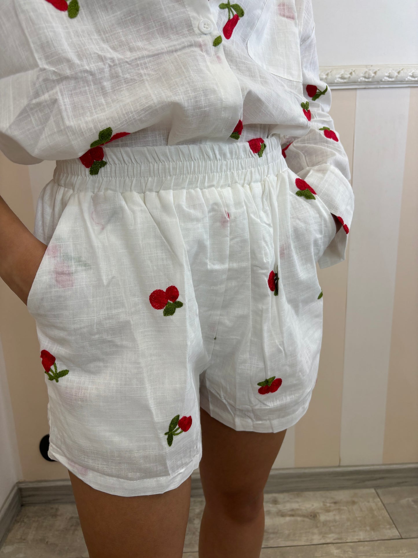 Coordinato lost cherry bianco con ciliegie