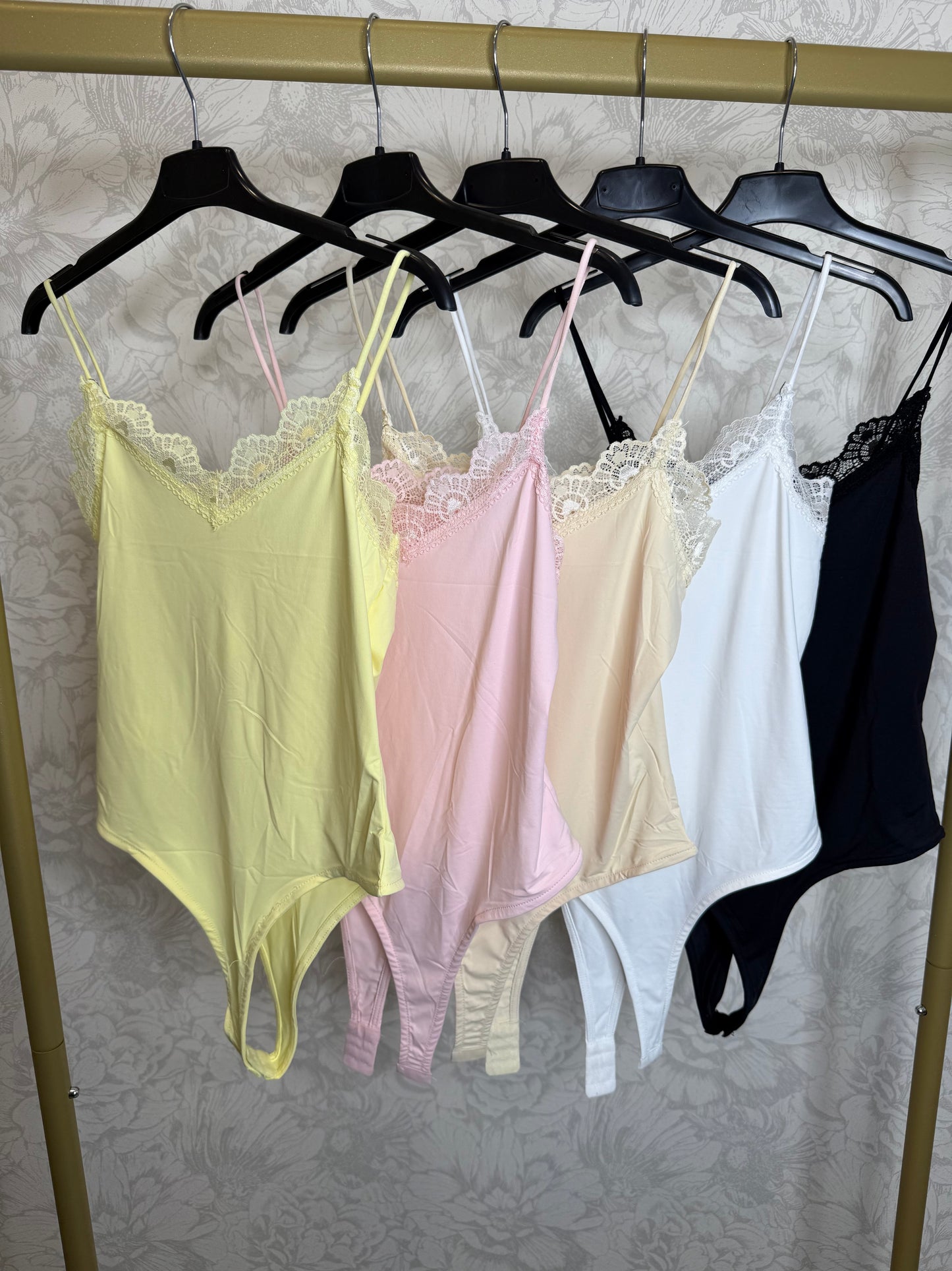 Body YUMJ in vari colori