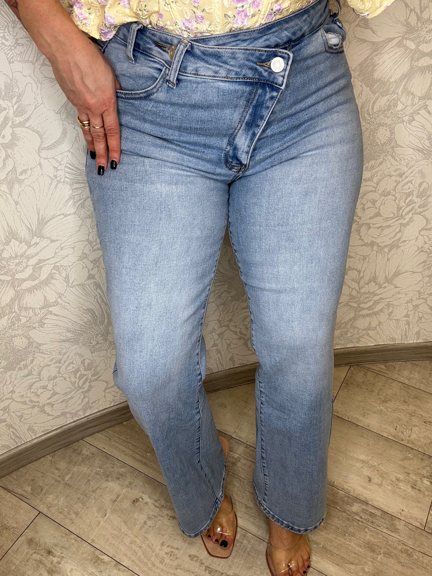 Jeans taglio TRAVERSO